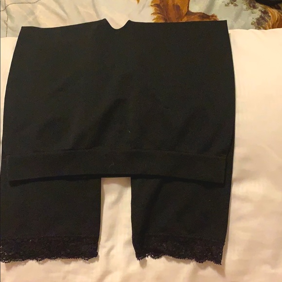 Soft black pants with pink shirt - Picture 4 of 6